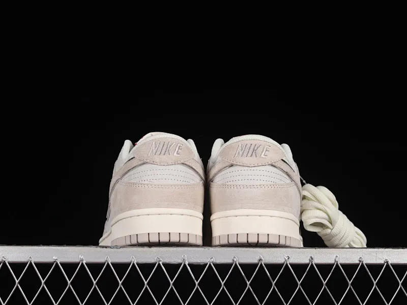 All Categories Nk SB Dunk Series Nk SB Dunk Low Low-top sneakers Otomo Katsuhiro x Nk SB Dunk Low "Steamboy OST" Creative customization collaboration Otomo Katsuhiro joint SB low-top sports and leisure sneakers DQ2366-166